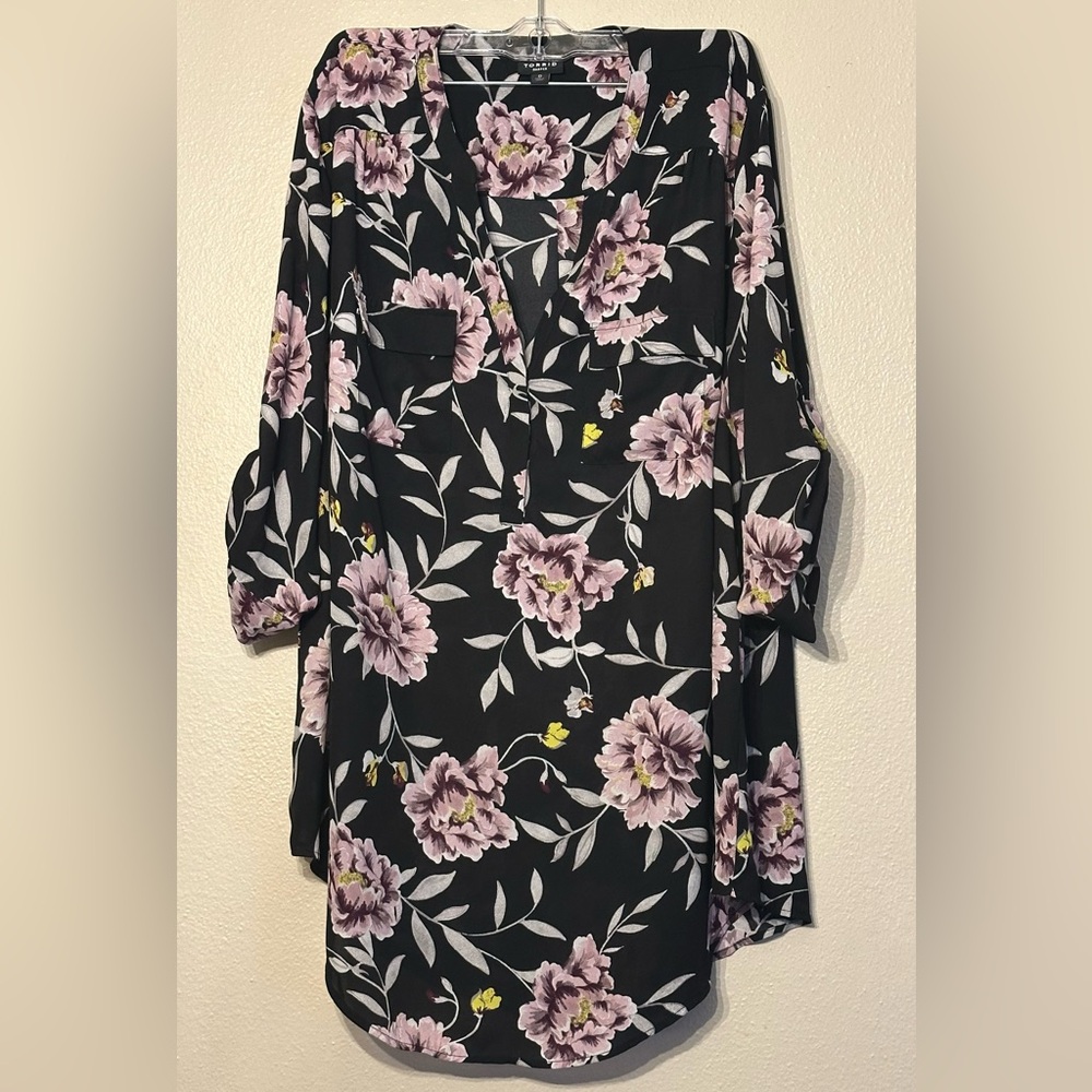 Torrid Goth Dark Tiki Harper Georgette Floral Pullover 3/4 Sleeve Top Black 0 - Picture 3 of 11